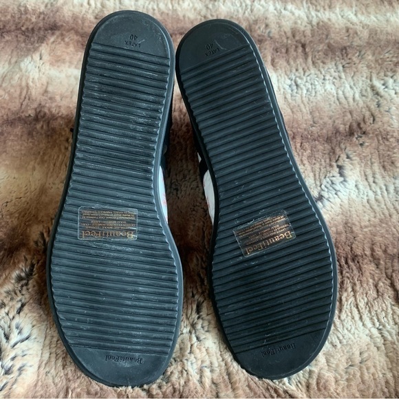 BeautifFeel Yuli Suede Gladiator Black Sandals - Picture 12 of 13